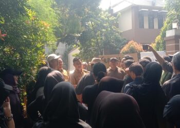 Pemilihan Ketua RW 01 Cikokol Masih Berpolemik, Warga Demo ke Kelurahan
