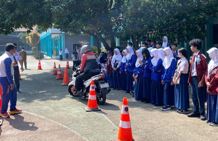 500 Pelajar Tangsel Dapat Bekal Keselamatan Berkendara