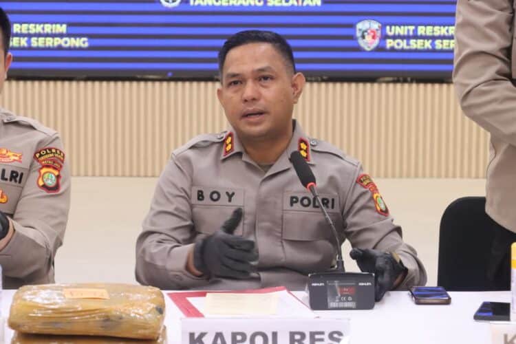 Polisi Gerebek Warung Diduga Jual Obat Golongan G Ilegal di Ciputat, Dua Orang Diamankan