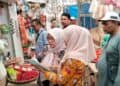 PANTAUAN – Tim Dinas Koperasi UMKM Perindustrian dan Perdagangan (Diskoumperindag) Kabupaten Serang, memantau harga kebutuhan sembako di pasar tradisional, Rabu (3/6/2026). (ISTIMEWA)