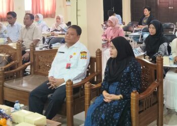 MENGHADIRI ACARA : Sejumlah kalangan menghadiri pelatihan program deteksi Tuberkulosis (TB) berbasis apotek komunitas, Rabu (3/6/2026). (ISTIMEWA)