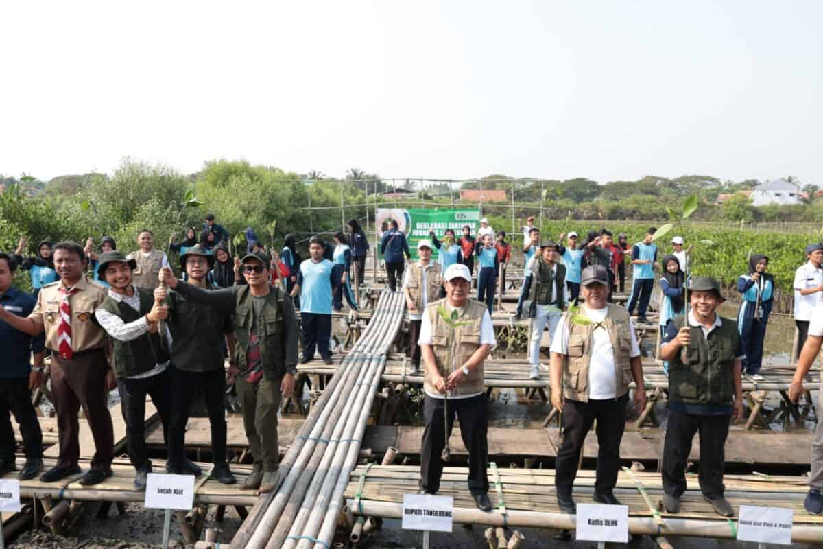 Jurnalis Tangerang Deklarasikan Environmental Journalist Network, Tanam 10 Ribu Mangrove di Mauk