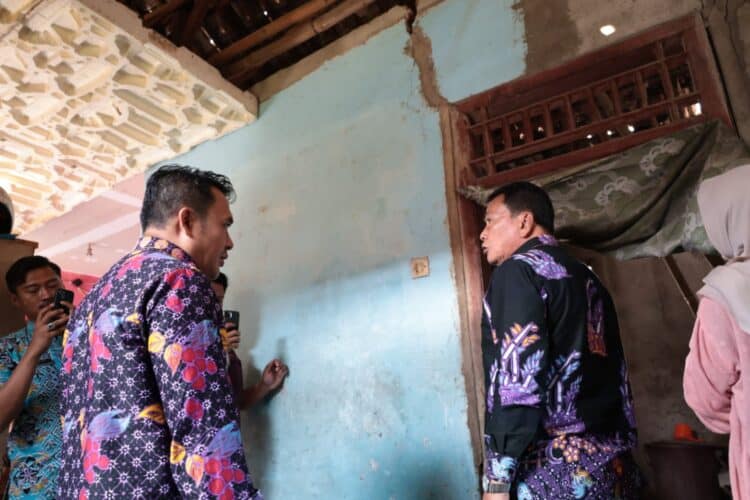 Bupati Tangerang Pastikan Program RTLH Tepat Sasaran