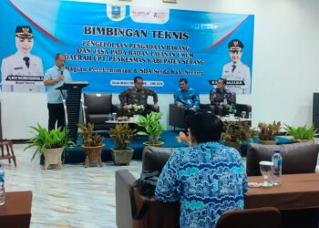 BIMTEK – Wabup Serang Najib Hamas, saat membuka Bimtek Pengelolaan Pengadaan Barang dan Jasa pada BLUD UPT Puskesmas, yang dilaksanakan oleh Bagian Perekonomian dan SDA Setda Kabupaten Serang, Kamis (11/6/2026). (ISTIMEWA)