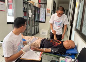 DONOR DARAH – Dalam rangka memperingati Hari Donor Darah Sedunia, Unit Donor Darah (UDD) Palang Merah Indonesia (PMI) Kabupaten Pandeglang, menggelar kegiatan donor darah, Minggu (14/6/2026). (ISTIMEWA)