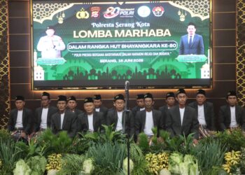 LOMBA MARHABA – Salah satu kelompok peserta Marhaba, yang dibuka oleh Kapolresta Serang Kota Kombes Pol. Yudha Satria, dalam rangka memperingati Hari Bhayangkara ke-80 Tahun 2026, Selasa, (16/6/2026). (ISTIMEWA)