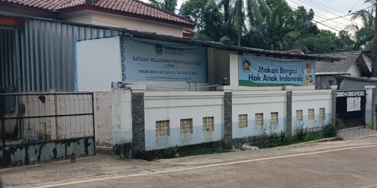 SPPG BERMASALAH : Salah satu bangunan SPPG di Kecamatan Labuan, Kabupaten Pandeglang diduga bermasalah dan tidak sesuai dengan aturan perundang-undangan. (ISTIMEWA)