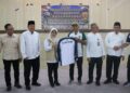 PELEPASAN ATLET - Bupati Pandeglang Raden Dewi Setiani, secara resmi melepas atlet sepak bola Badak Muda U-10 dan U-11. (ISTIMEWA)