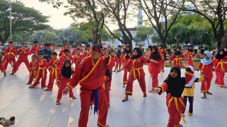 LATGAB : Ratusan anak muda mengikuti latgab tapak suci. (ISTIMEWA)