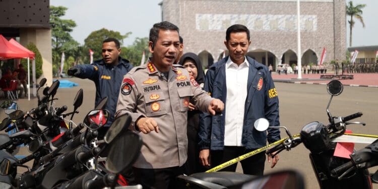 HASIL CURIAN : Sepeda motor hasil curian diamankan di Mapolda Banten sebagai barang bukti. (ISTIMEWA)