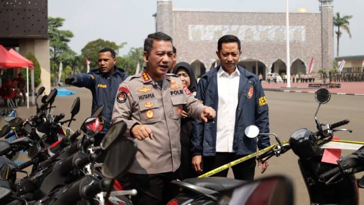 HASIL CURIAN : Sepeda motor hasil curian diamankan di Mapolda Banten sebagai barang bukti. (ISTIMEWA)