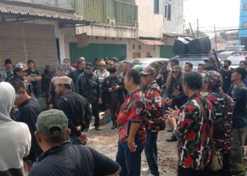 “Pemda Diam”, Jalan Kemuliaan Cipondoh Akhirnya Dibuka Kelompok Ormas