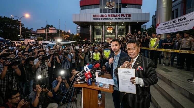 Usai Namanya Disebut dalam Dugaan Suap Bea Cukai, Raffi Ahmad Gandeng Hotman Paris