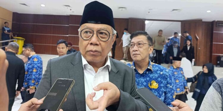 Benyamin Davnie Gagas Homeschooling untuk Anak Kurang Mampu
