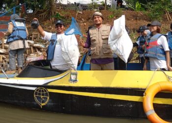 CleanUp Cisadane Angkut 8,5 Ton Sampah dari Sungai dan Bantaran