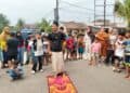 Eksekusi Lahan di Cisoka Tangerang Memanas, Anak Abah Kasudin Blokir Ekskavator dengan Sajadah