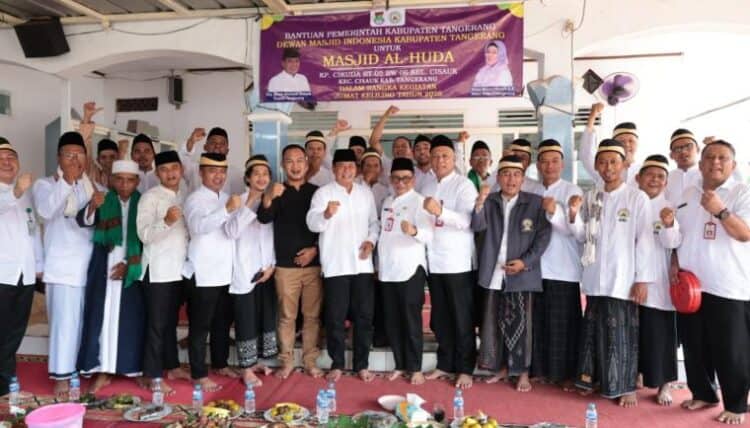 Jumling di Cisauk, Bupati Tangerang Ajak Warga Jadikan Masjid Benteng Sosial