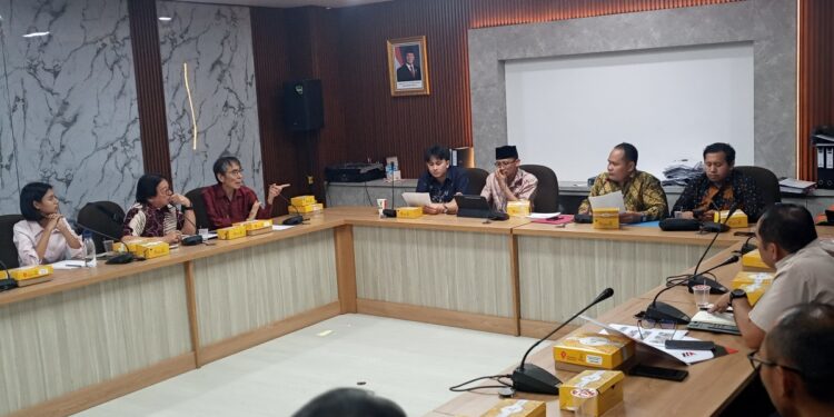PT Moderland Didesak Percepat Serahkan Fasos-Fasum dan Perbaiki Jalan