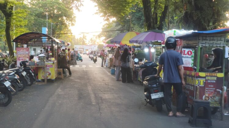 Nasib 155 PKL Lebak yang Direlokasi ke "Zona Merah" Menunggu Kepastian