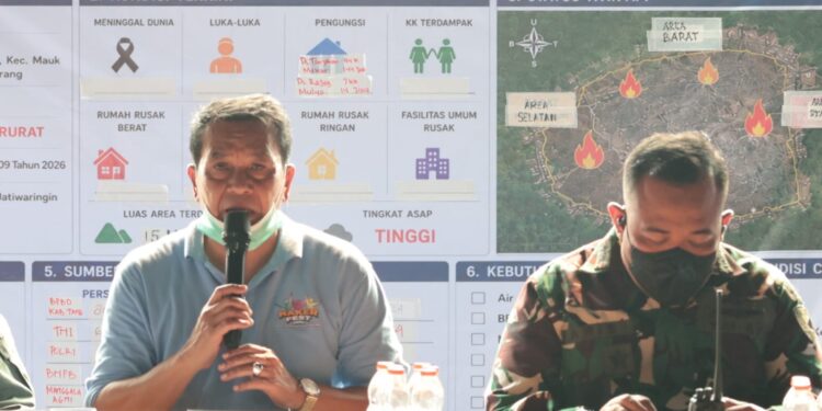 Bupati Tangerang Umumkan Kebakaran TPA Jatiwaringin Berhasil Dipadamkan