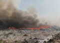 TERBAKAR: Tumpukan sampah di TPA Jatiwaringin, Desa Jatiwaringin, Kecamatan Mauk, Kabupaten Tangerang, terbakar diduga akibat cuaca panas yang memicu gas metana, Rabu (1/7/2026). (ISTIMEWA)