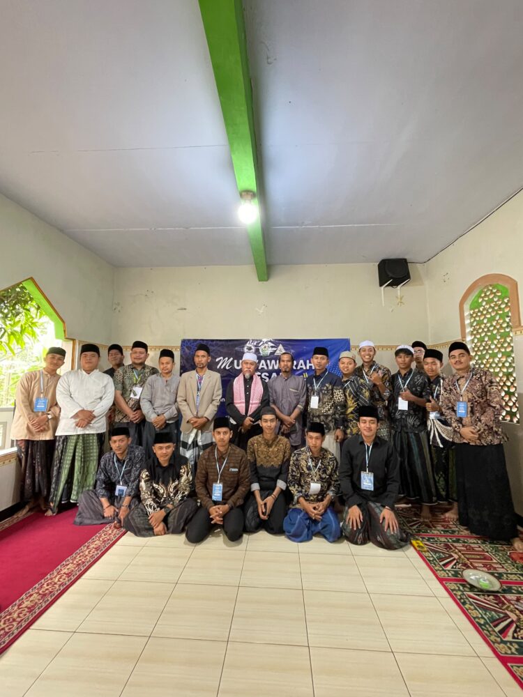 MUBES II IKASA -- Ikatan Alumni Pondok Pesantren (Ponpes) Asy-Syifa (IKASA), menggelar Mubes II, di Ponpes setempat, Minggu (12/7/2026). (ISTIMEWA)