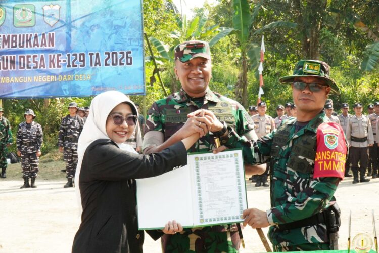 PEMBUKAAN - Bupati Pandeglang Raden Dewi Setiani, membuka kegiatan TMMD Ke-129 di Kecamatan Patia, Rabu (15/7/2026). (ISTIMEWA)