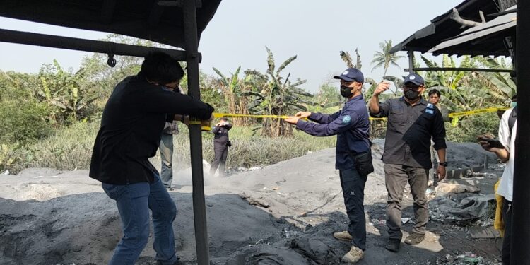 Kementerian LH Segel Lapak Pengolahan Aluminium Foil di Sindang Jaya Tangerang