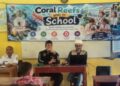 EDUKASI -:FPTK Banten dan Perkumpulan Boedak Saung, menyampaikan edukasi terumbu karang di SDN Banyuasih 1 Kecamatan Cigeulis, Kabupaten Pandeglang, Rabu (15/7/2026). (ISTIMEWA)