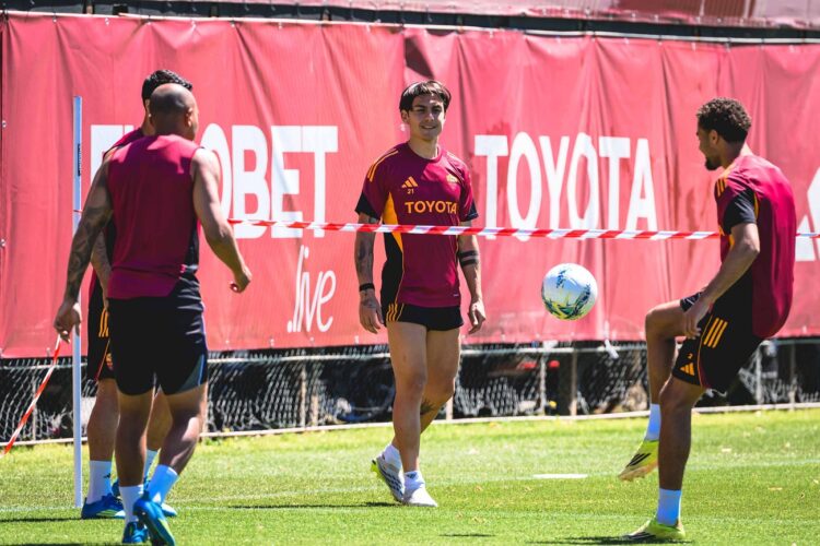 Dybala Tetap di AS Roma, Gaji Dipangkas