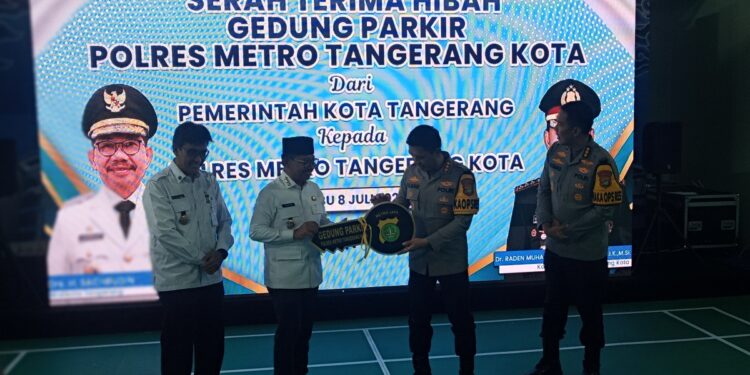 Pemkot Tangerang Hibahkan Gedung Parkir Senilai Rp20,9 Miliar kepada Polres Metro Tangerang Kota