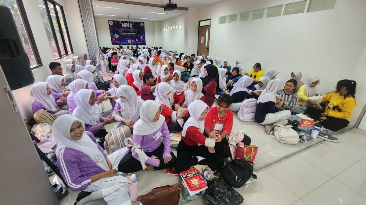 Ratusan Siswa Baru SMK Kesehatan Riksa Indrya